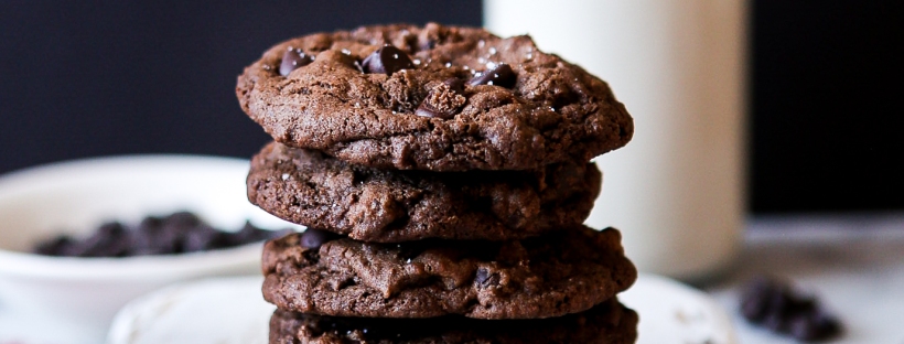 The best chewy double chocolate chip cookies you will ever have | chocolate addiction | chocolate chip cookies | chewy chocolate cookies | baking | baking with chocolate | Dessert | kid approved | baking with kids | Valentines treat | valentines cookies